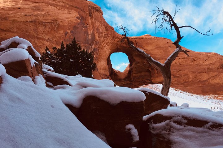 Monument Valley Backcountry Tour