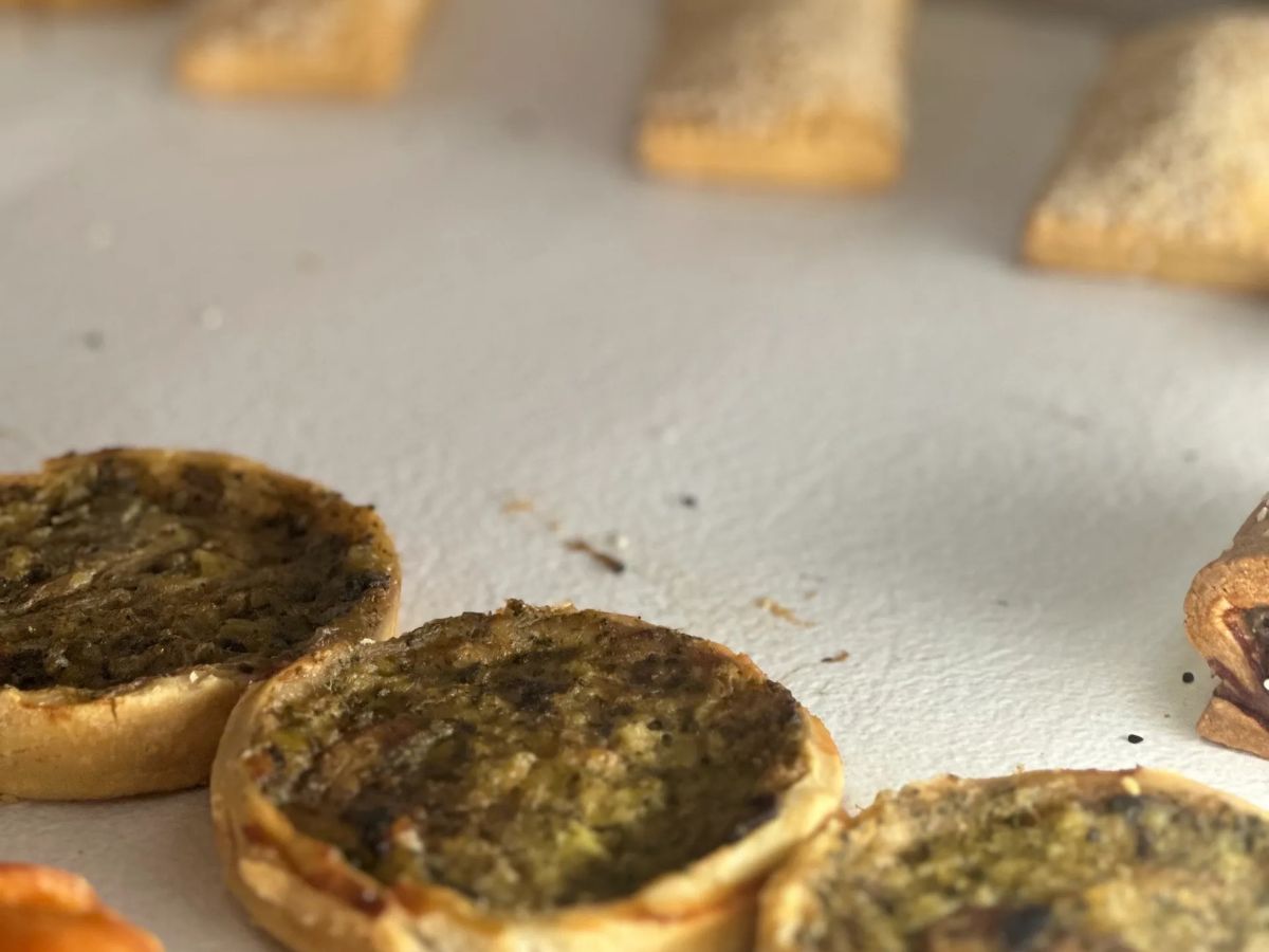 Modern Athens cool food walking tour