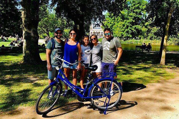 Amsterdam bike tour with canal cruise