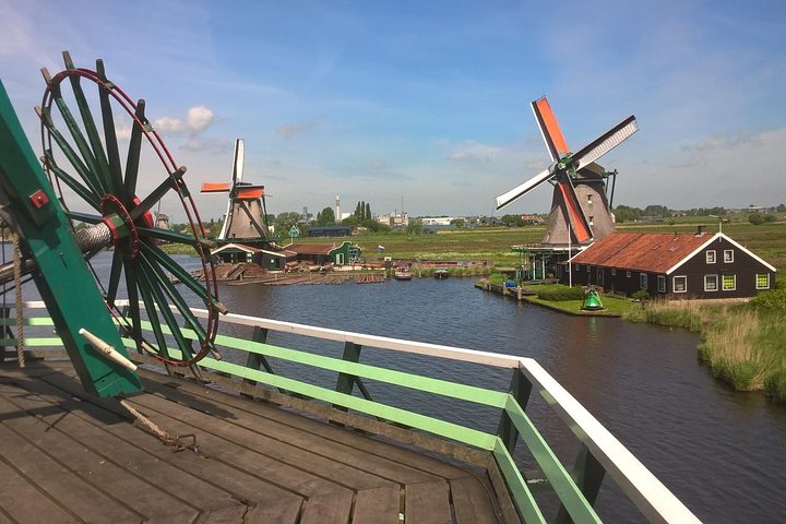 Zaanse Schans Windmills, Clogs and Dutch Cheese tour from Amsterdam