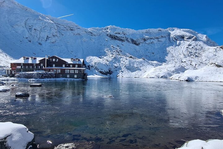 Private Transfagarasan road and Poienari Fortress tour