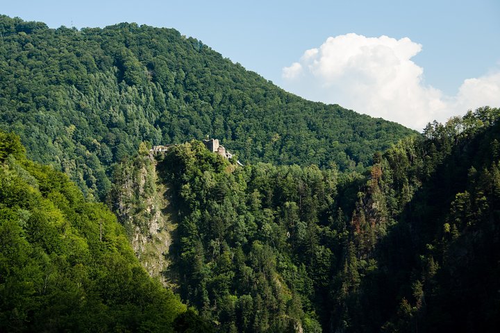 Private Transfagarasan road and Poienari Fortress tour
