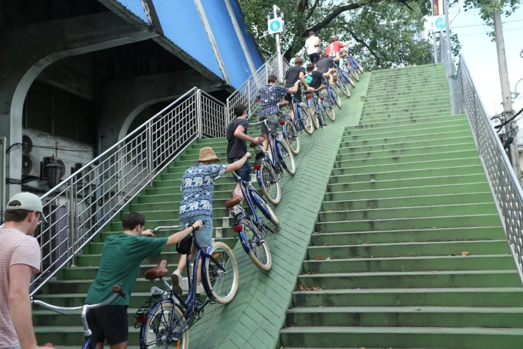 Bangkok City Culture Cycle tour - Bike through the heart of Bangkok's business districts