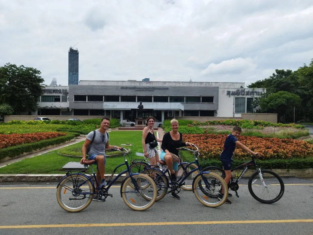 Bangkok City Culture Cycle tour - Bike through the heart of Bangkok's business districts