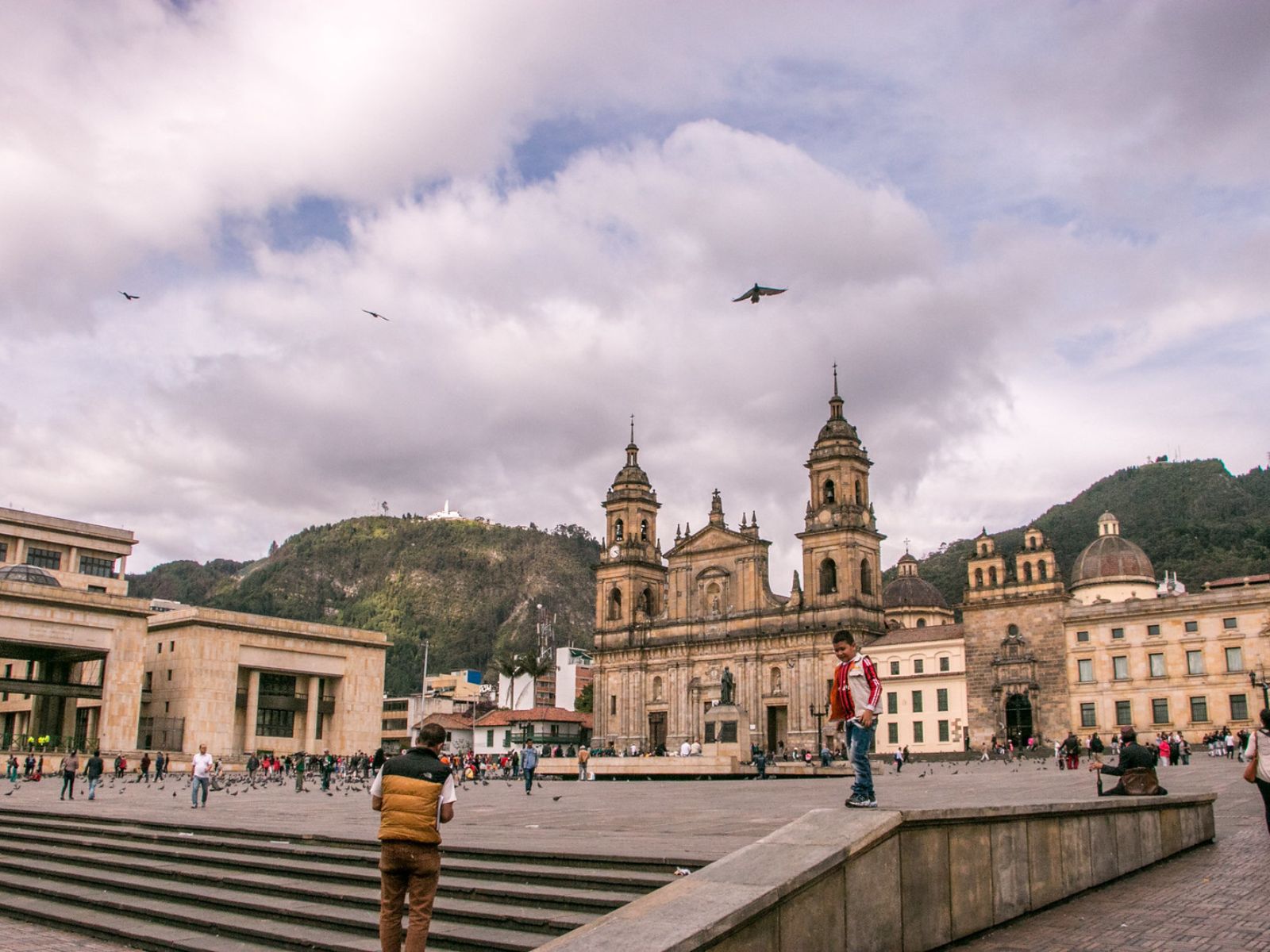 Bogotá City Tour with Bolivar Square, Botero, Gold Museum, Monserrate & Usaquén