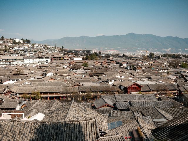 Discover Northwestern Yunnan through UNSECO Three Parallel Rivers region and the sacred Mt. Kawagarbo