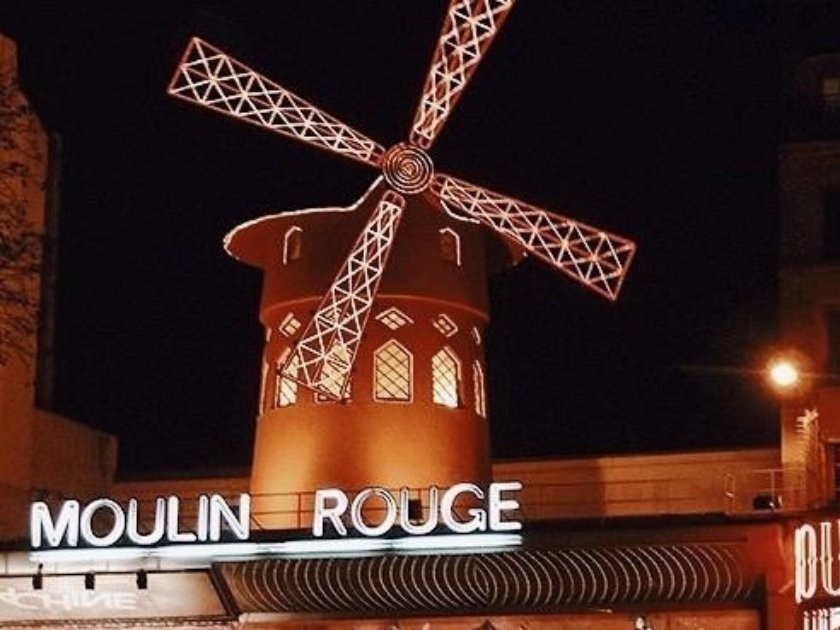 Semi-private Montmartre Guided Walking Tour