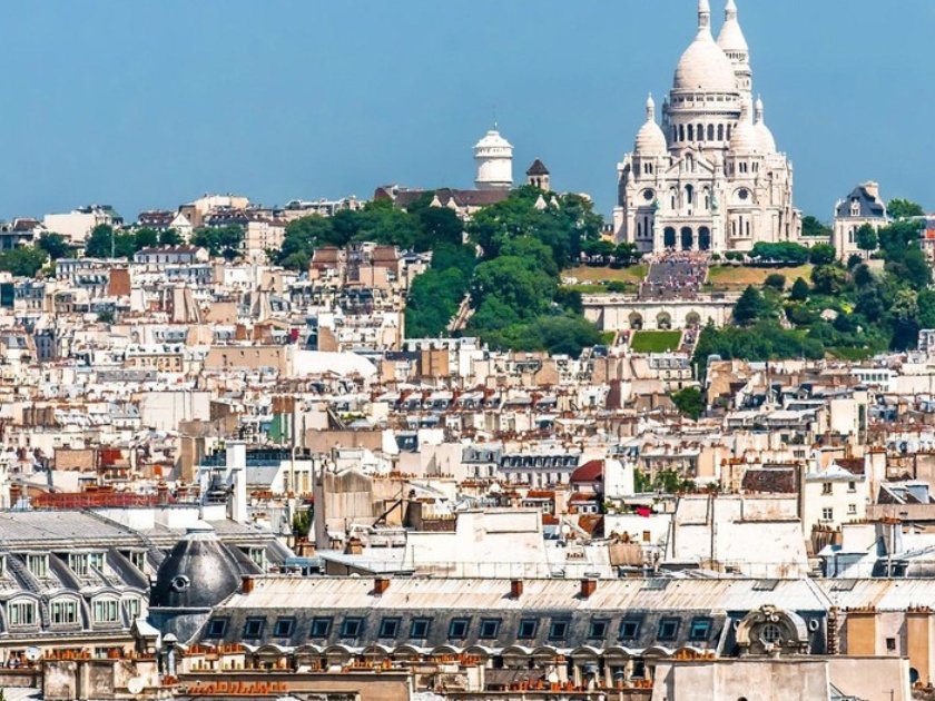 Semi-private Montmartre Guided Walking Tour